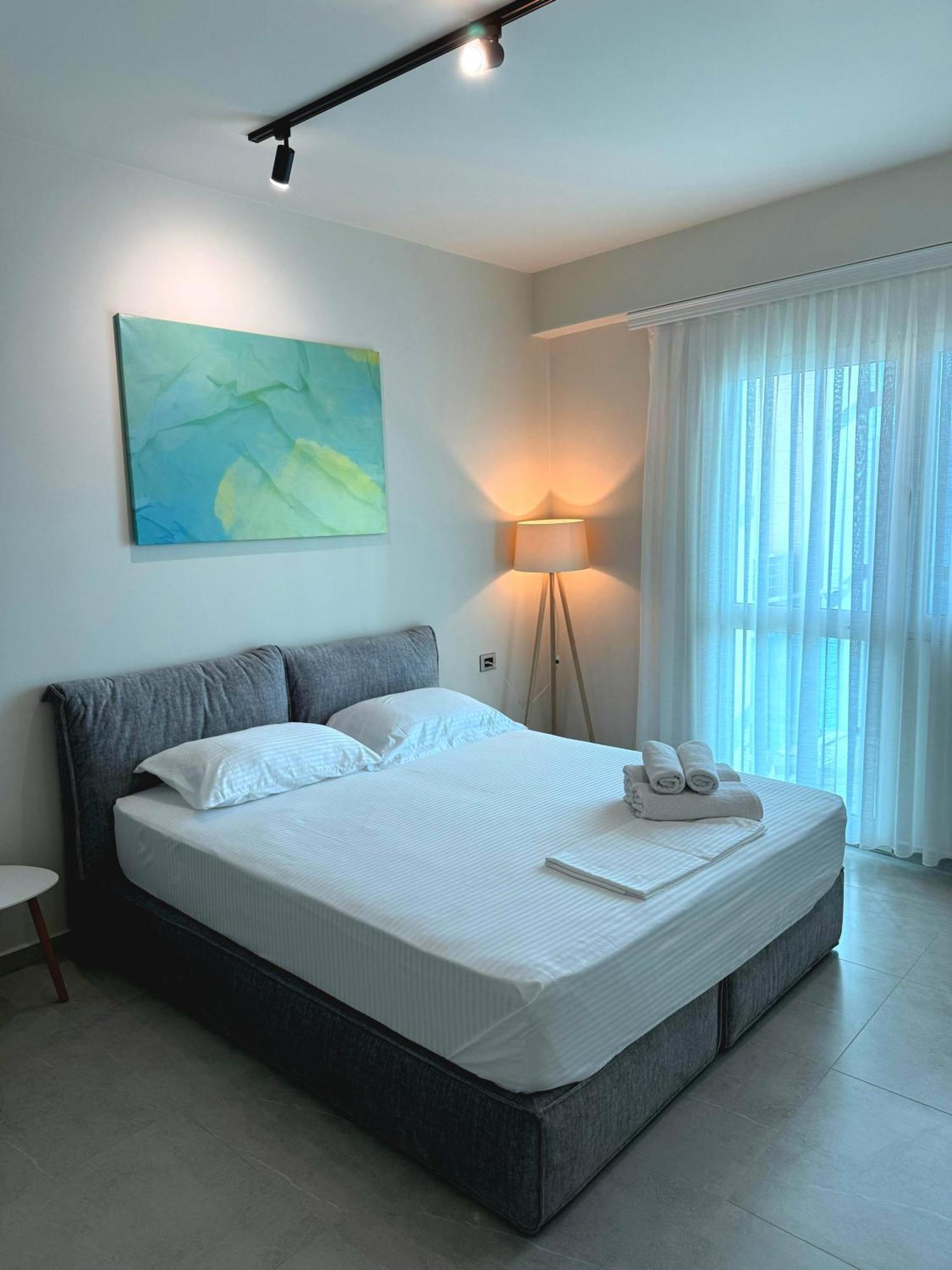 Stay-Five Rooms & Apartments Shkoder Exterior photo